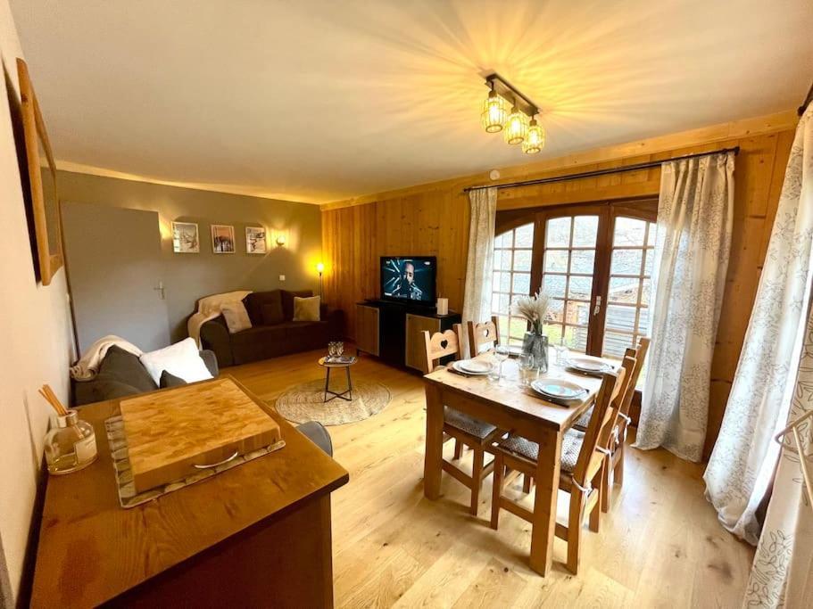 Rez De Jardin, Les Gets, Renove Et Calme Apartment